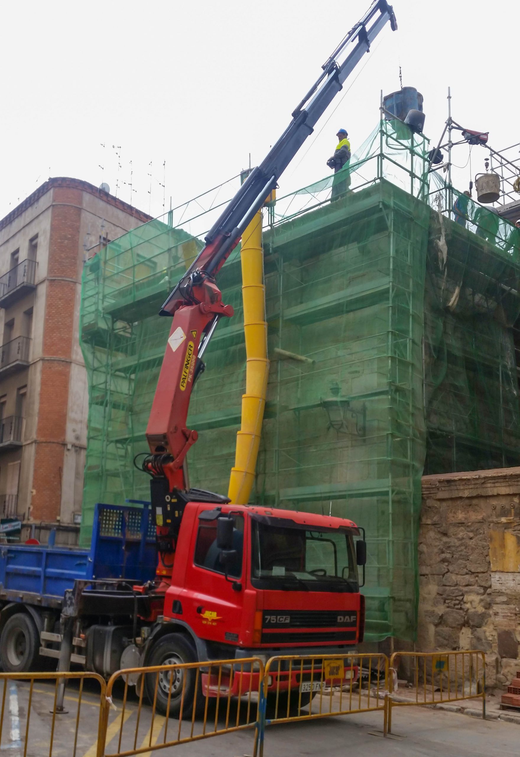 Jucar Teruel detalle maquinas trabajando
