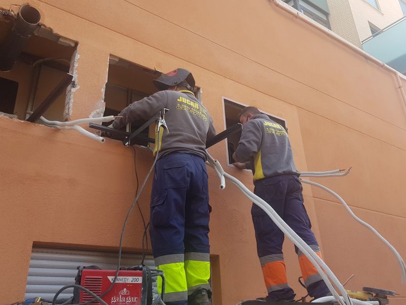 Jucar Teruel detalle maquinas trabajando