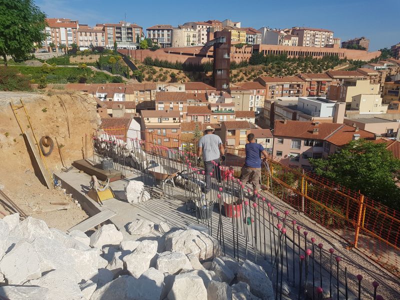 Jucar Teruel detalle maquinas trabajando