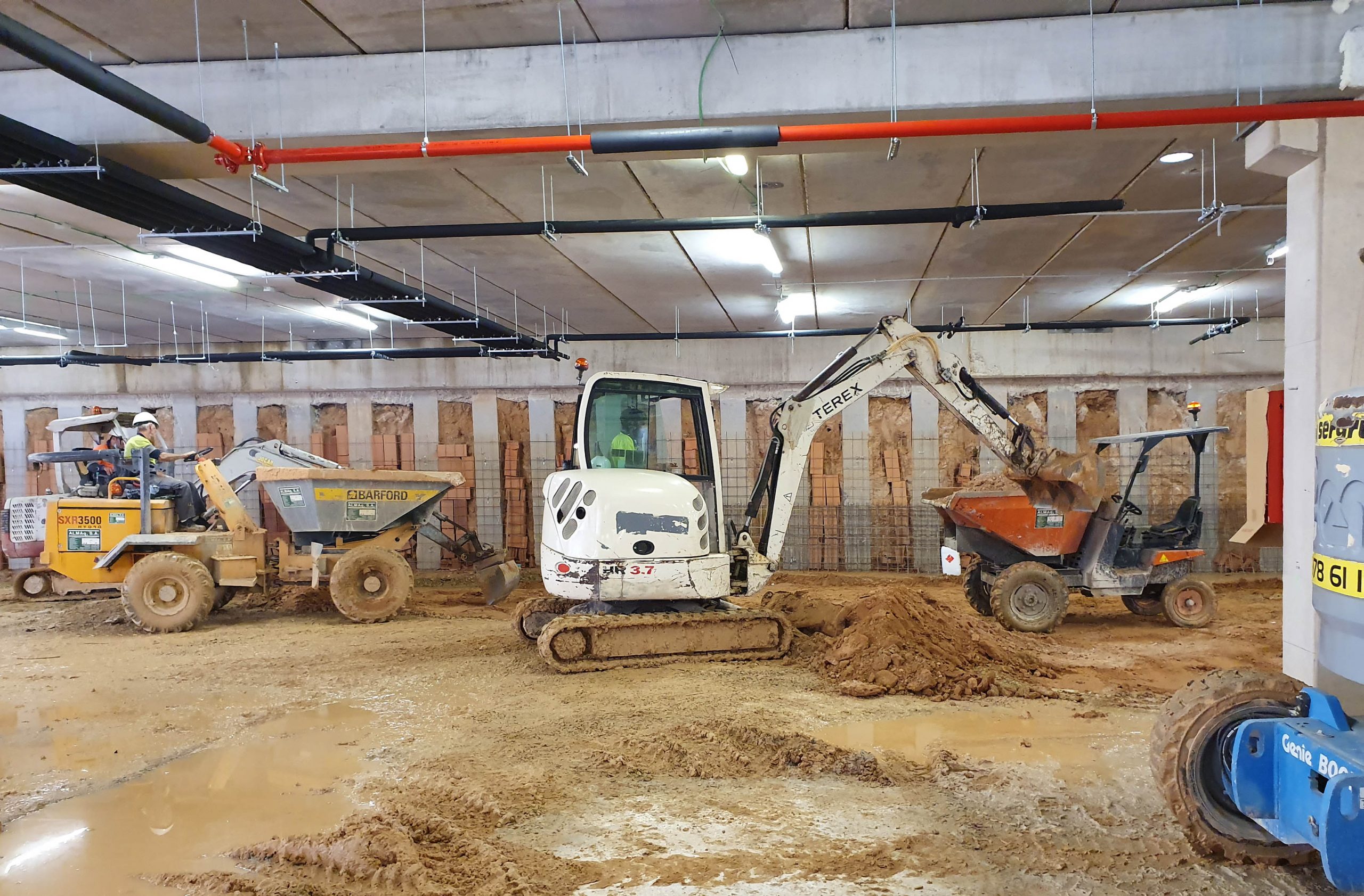 Jucar Teruel detalle maquinas trabajando